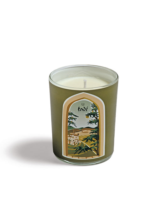 Bougie parfumée . Cèdre